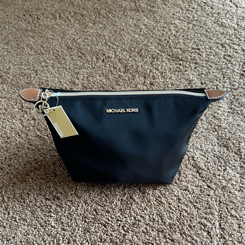 Michael Kors MD Travel Pouch